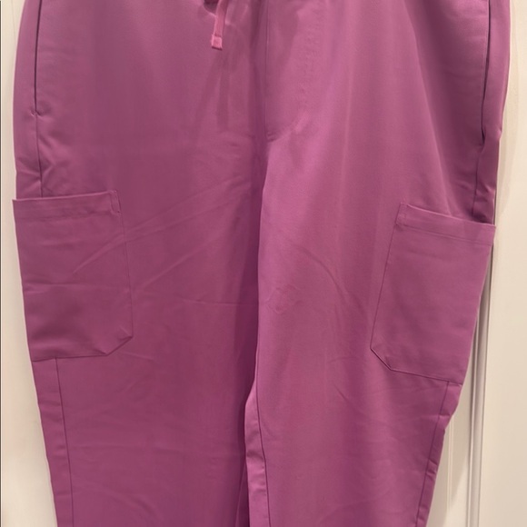 Mandala Jogger Scrubs - Picture 3 of 6